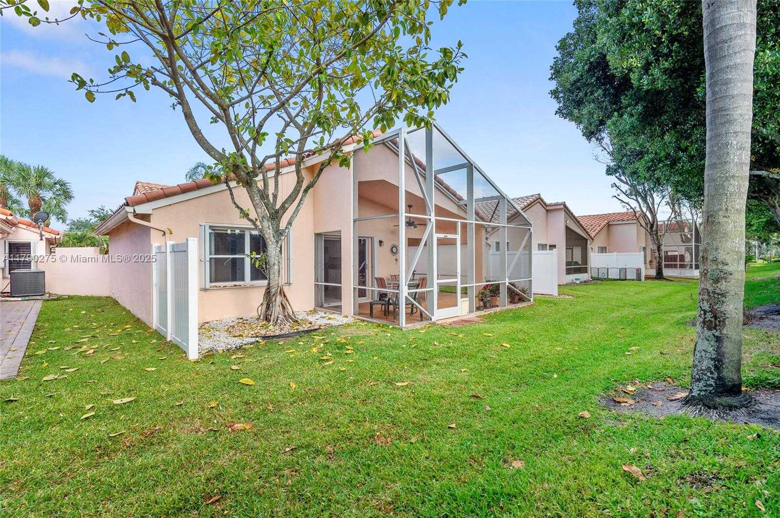 Small Image of 11954 ROSETREE TER, Boynton Beach Number 36