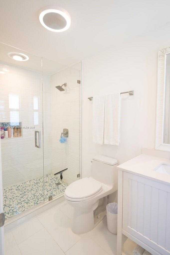 Small Image of 212 BUTTONWOOD LN, Key Largo Number 16