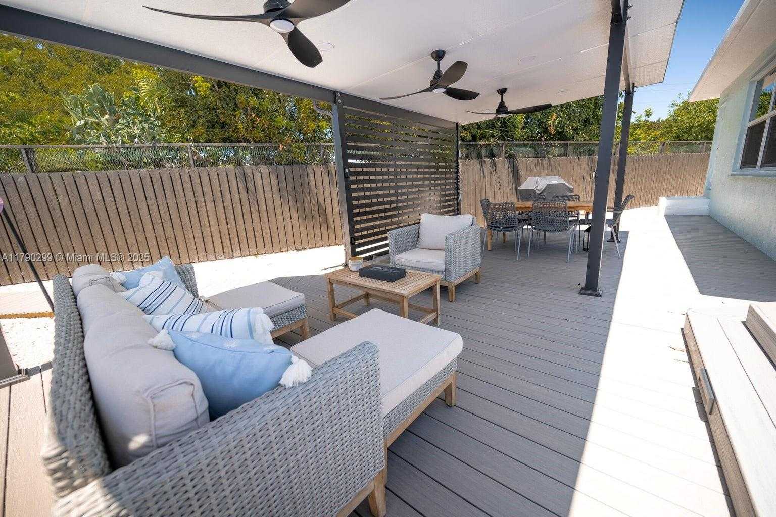 Small Image of 212 BUTTONWOOD LN, Key Largo Number 24