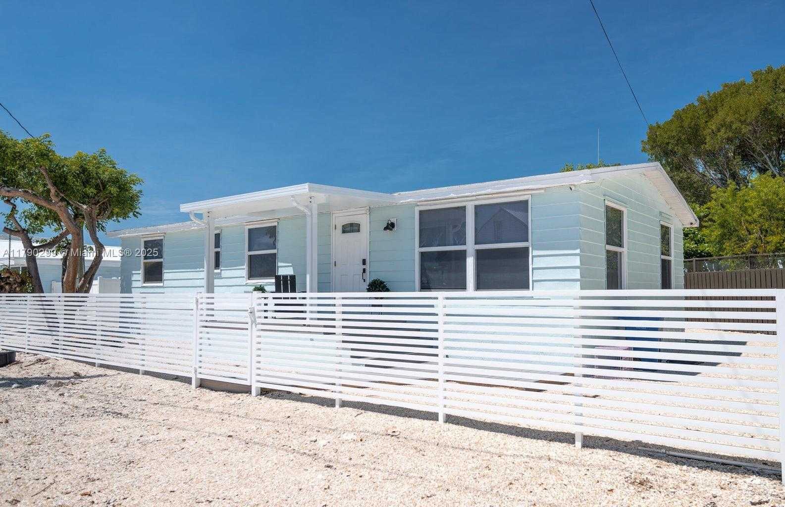 Small Image of 212 BUTTONWOOD LN, Key Largo Number 28