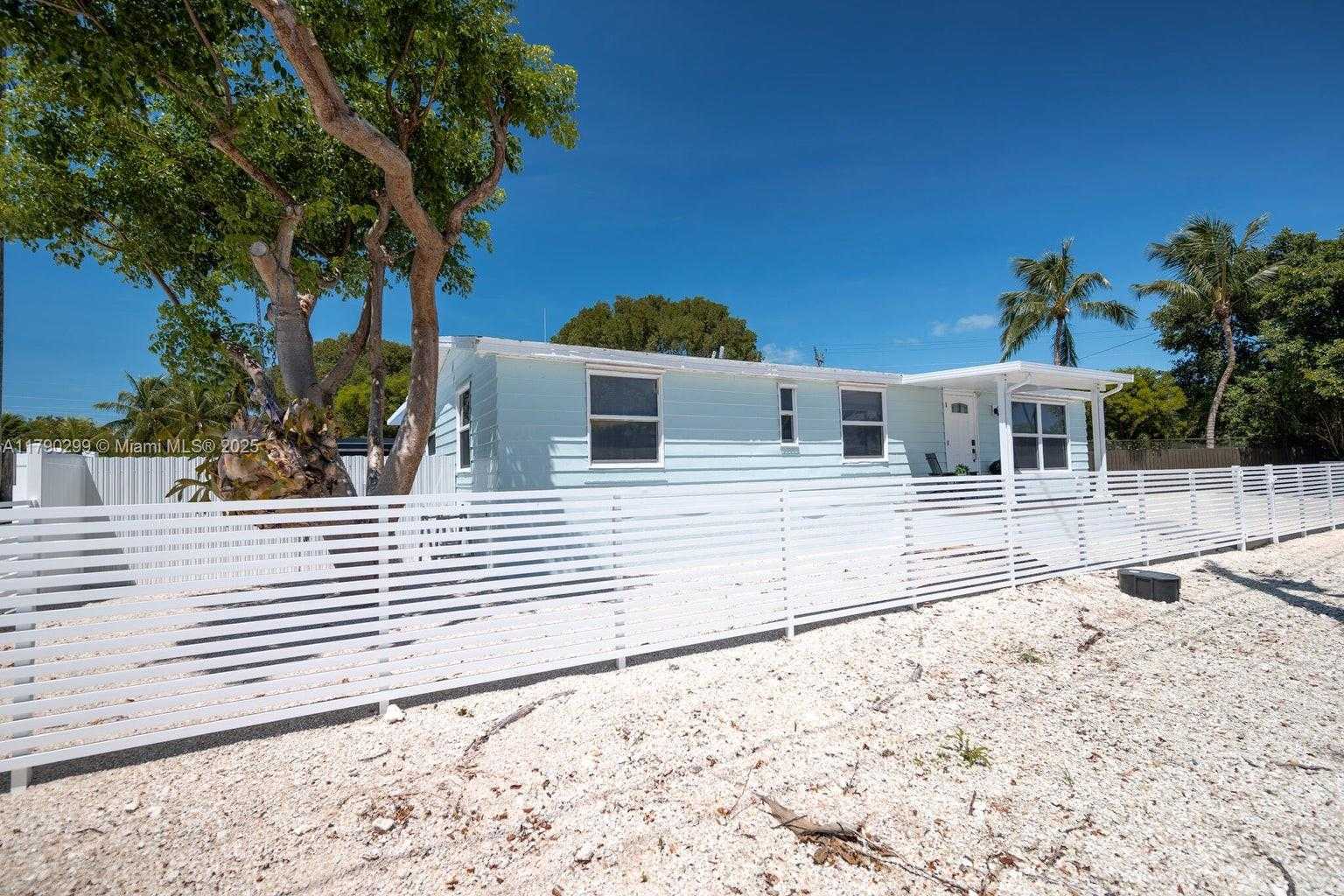 Small Image of 212 BUTTONWOOD LN, Key Largo Number 29