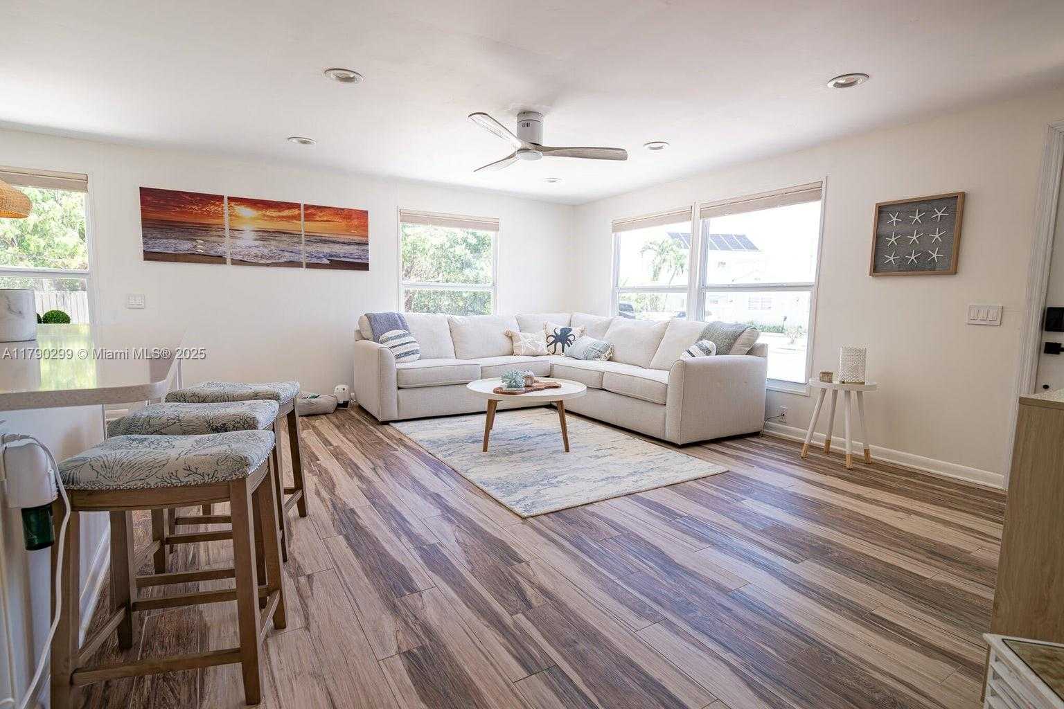 Small Image of 212 BUTTONWOOD LN, Key Largo Number 4