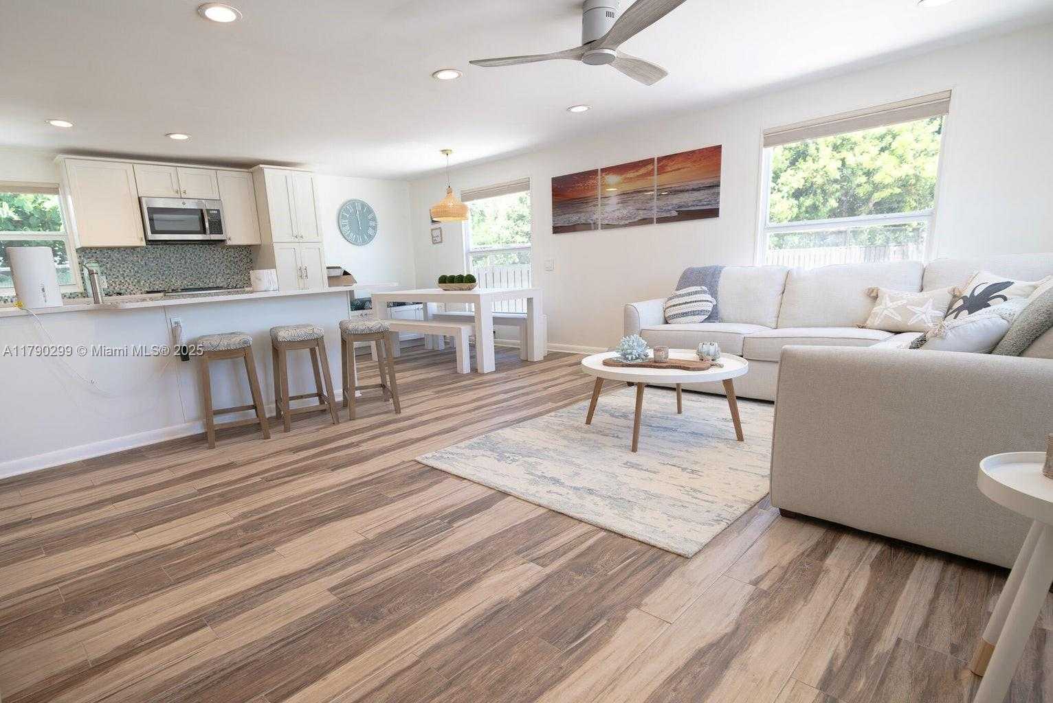 Small Image of 212 BUTTONWOOD LN, Key Largo Number 5