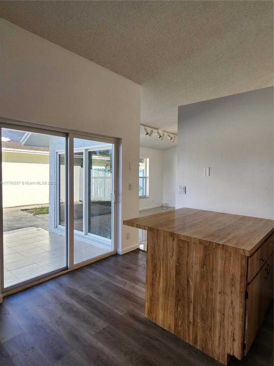 Small Image of 9711 SOUTH WEST 57TH ST, Cooper City Number 7