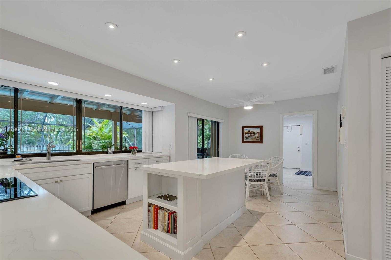 Small Image of 16745 SOUTH WEST 74TH CT, Palmetto Bay Number 13