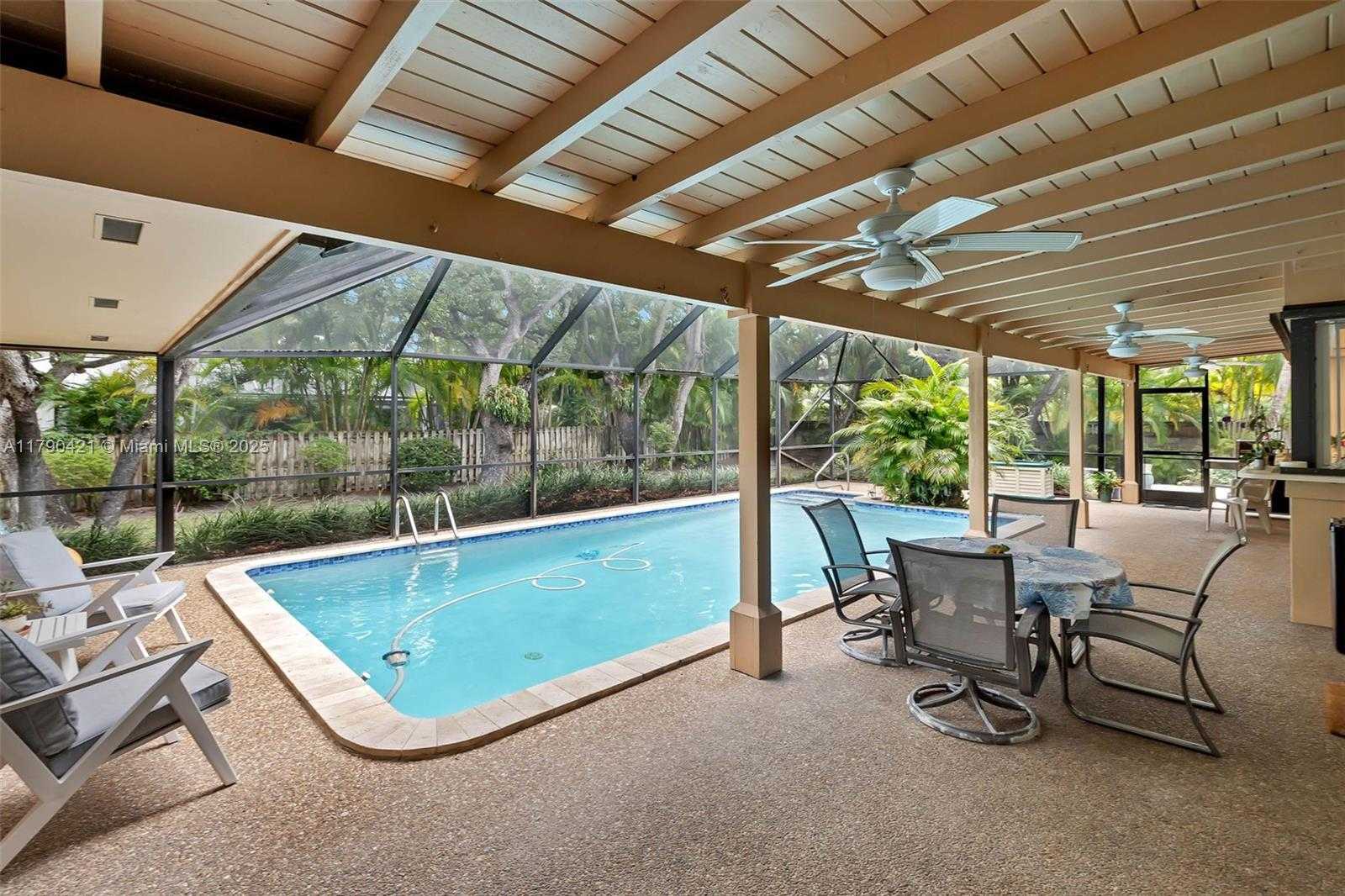Small Image of 16745 SOUTH WEST 74TH CT, Palmetto Bay Number 28