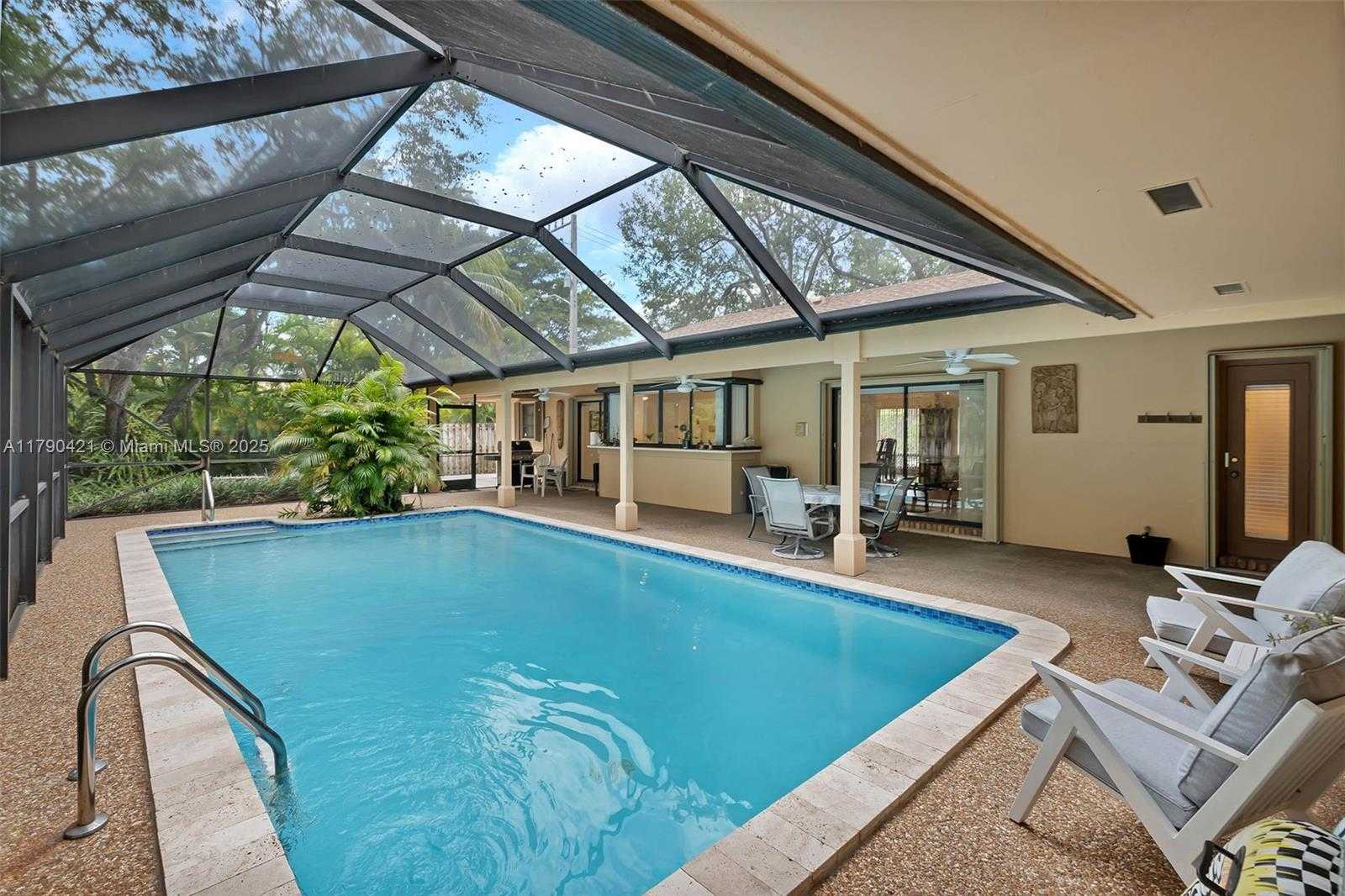Small Image of 16745 SOUTH WEST 74TH CT, Palmetto Bay Number 29