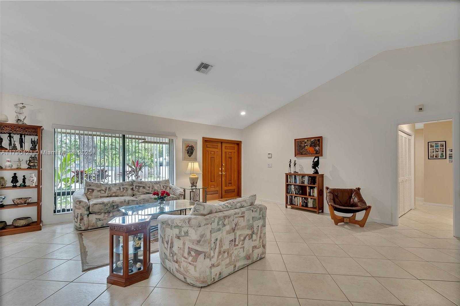 Small Image of 16745 SOUTH WEST 74TH CT, Palmetto Bay Number 5