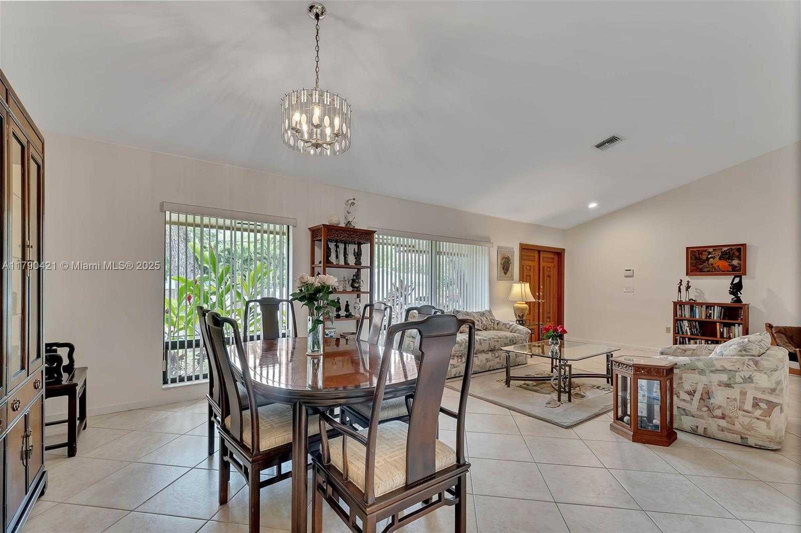 Small Image of 16745 SOUTH WEST 74TH CT, Palmetto Bay Number 9