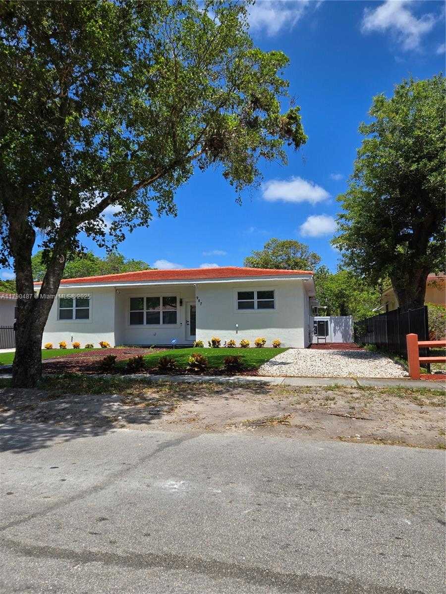 Small Image of 987 NORTH EAST 145TH ST, North Miami Number 4