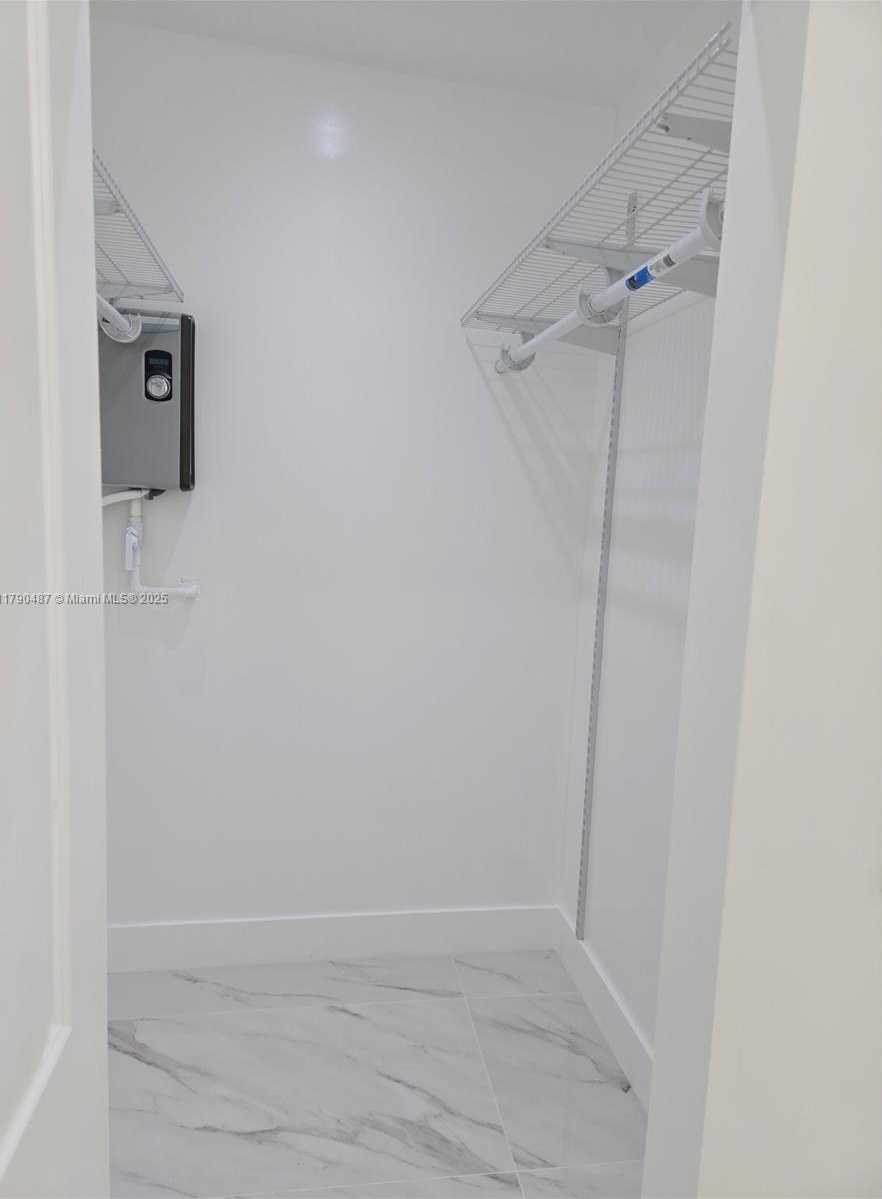 Small Image of 987 NORTH EAST 145TH ST, North Miami Number 43