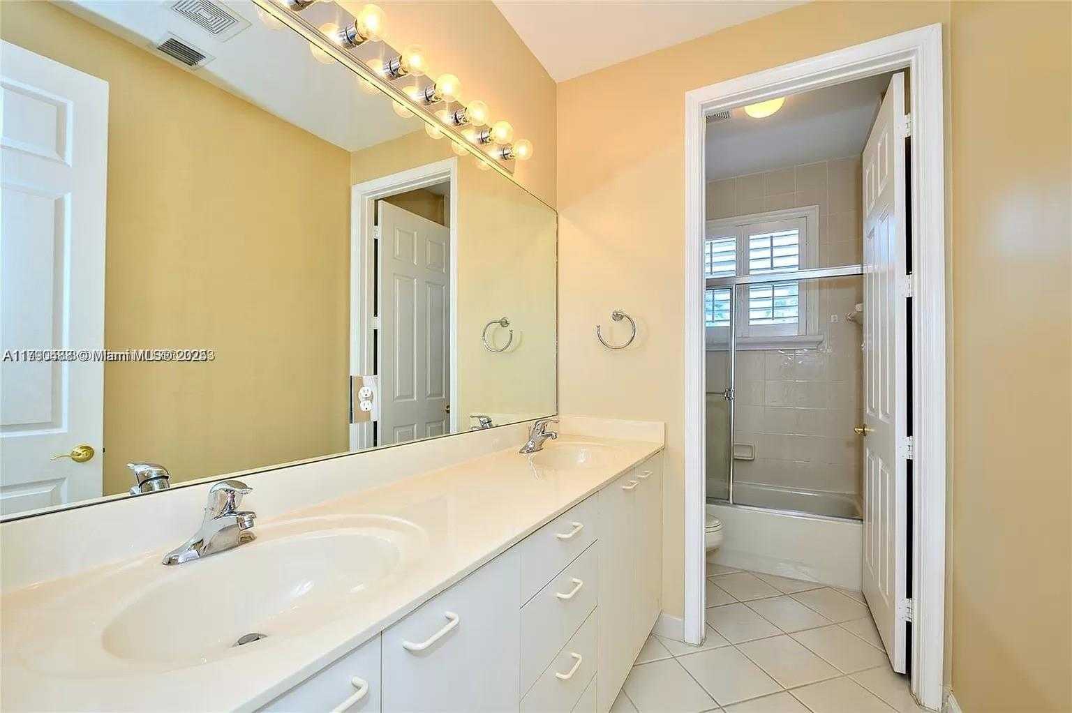 Small Image of 780 SOUTH WEST 167TH AVE, Pembroke Pines Number 17