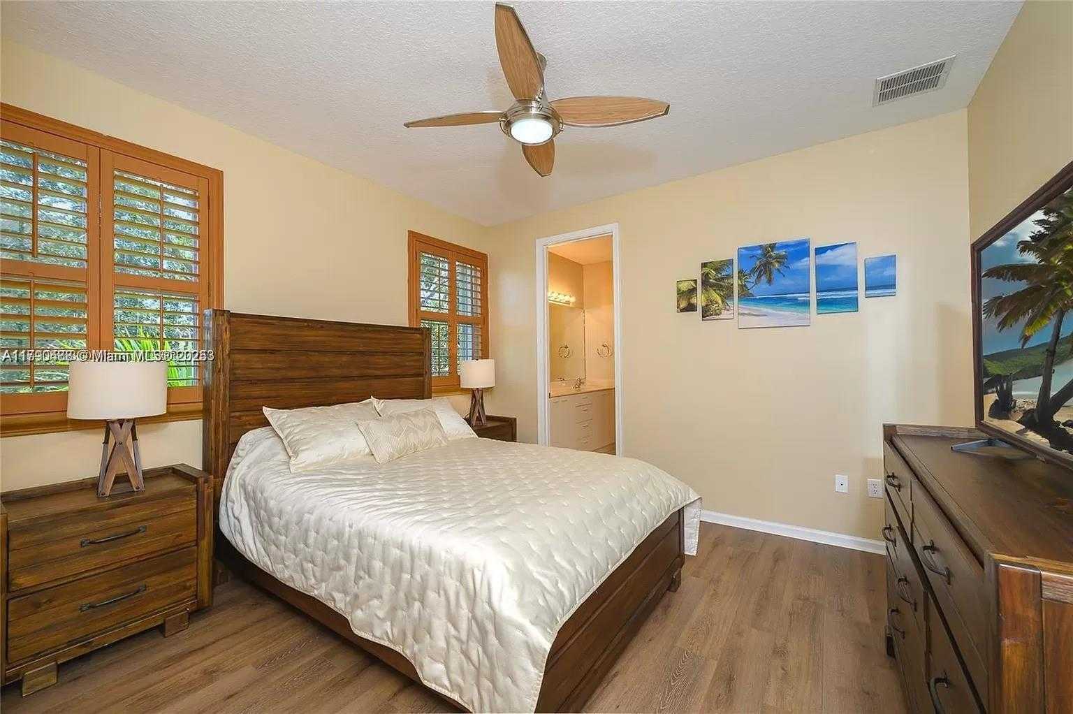 Small Image of 780 SOUTH WEST 167TH AVE, Pembroke Pines Number 18