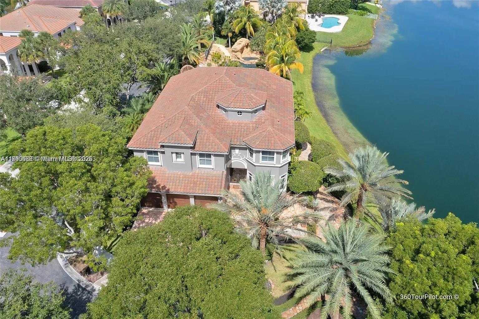 Small Image of 780 SOUTH WEST 167TH AVE, Pembroke Pines Number 47