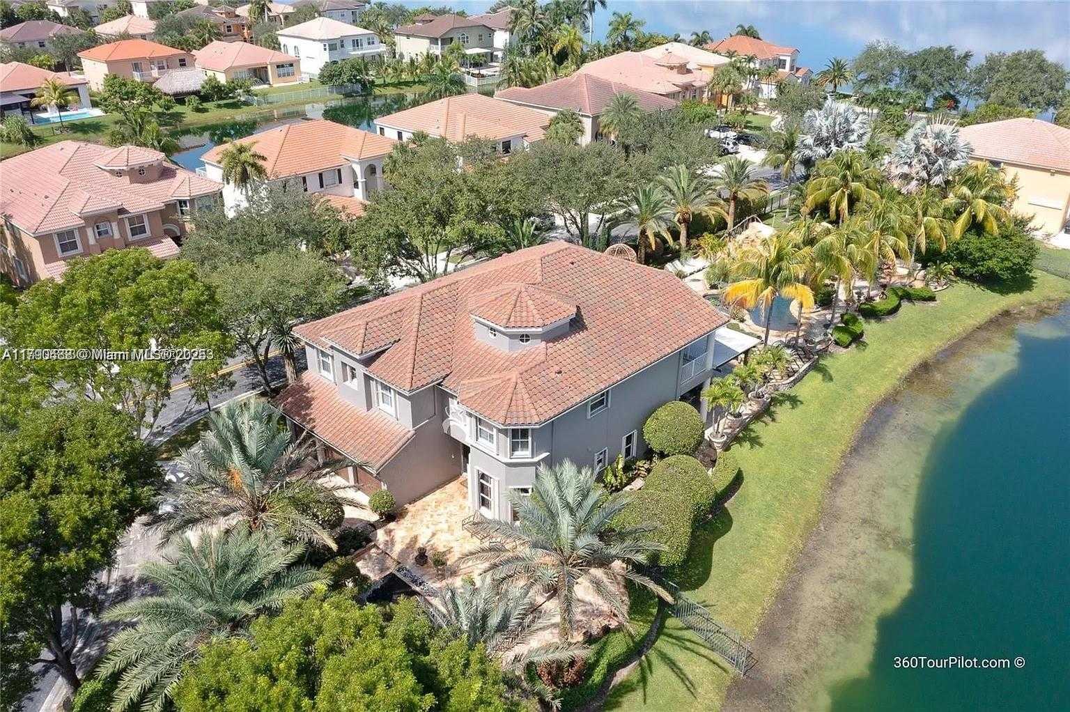 Small Image of 780 SOUTH WEST 167TH AVE, Pembroke Pines Number 48