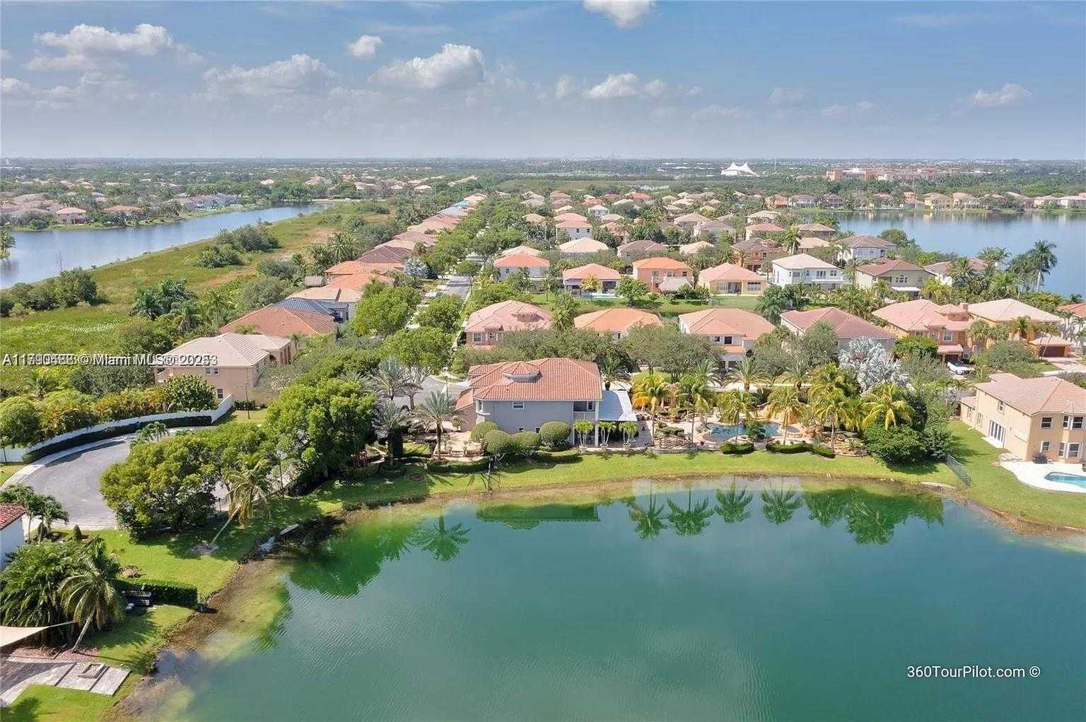 Small Image of 780 SOUTH WEST 167TH AVE, Pembroke Pines Number 49