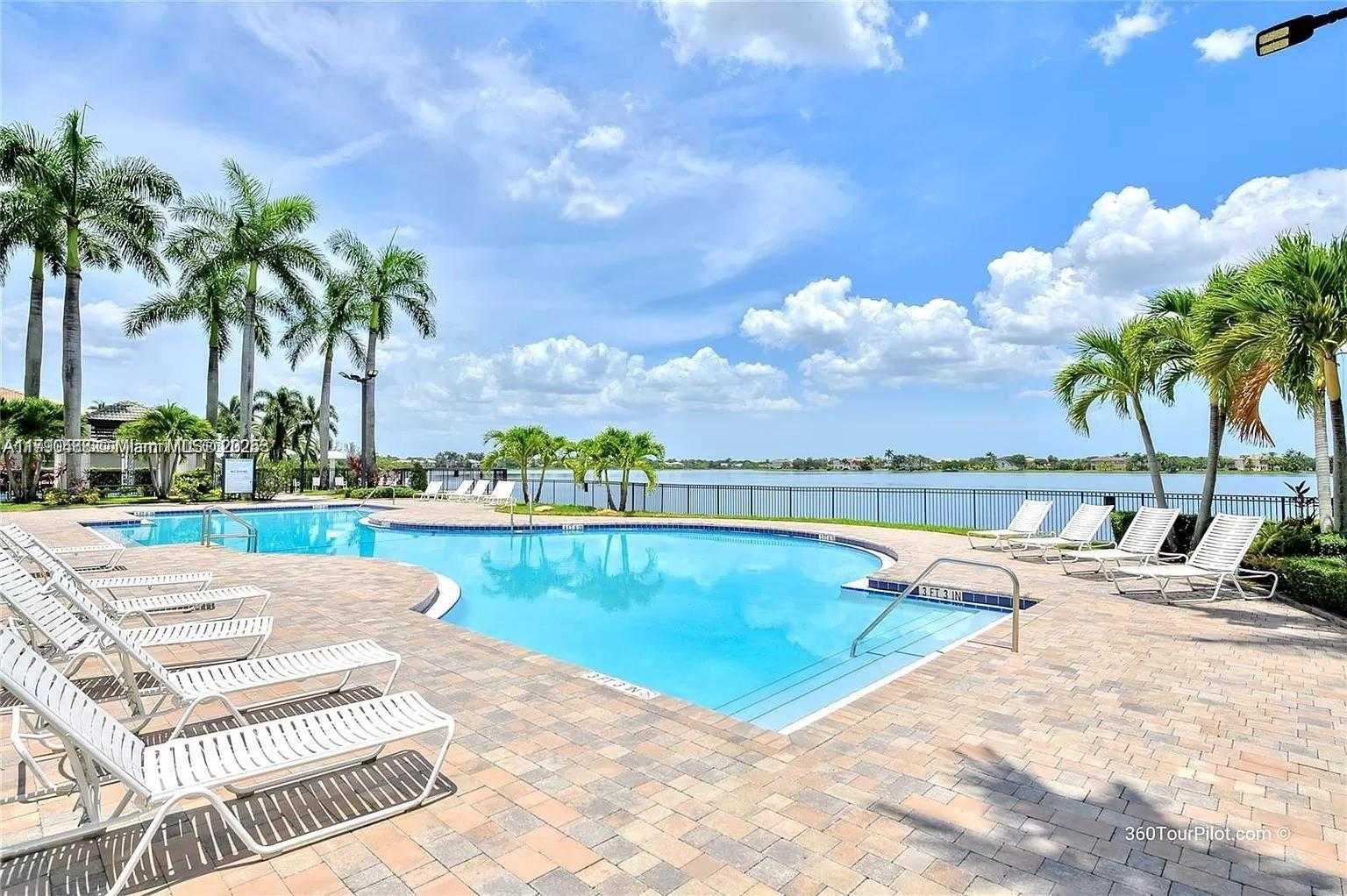 Small Image of 780 SOUTH WEST 167TH AVE, Pembroke Pines Number 56