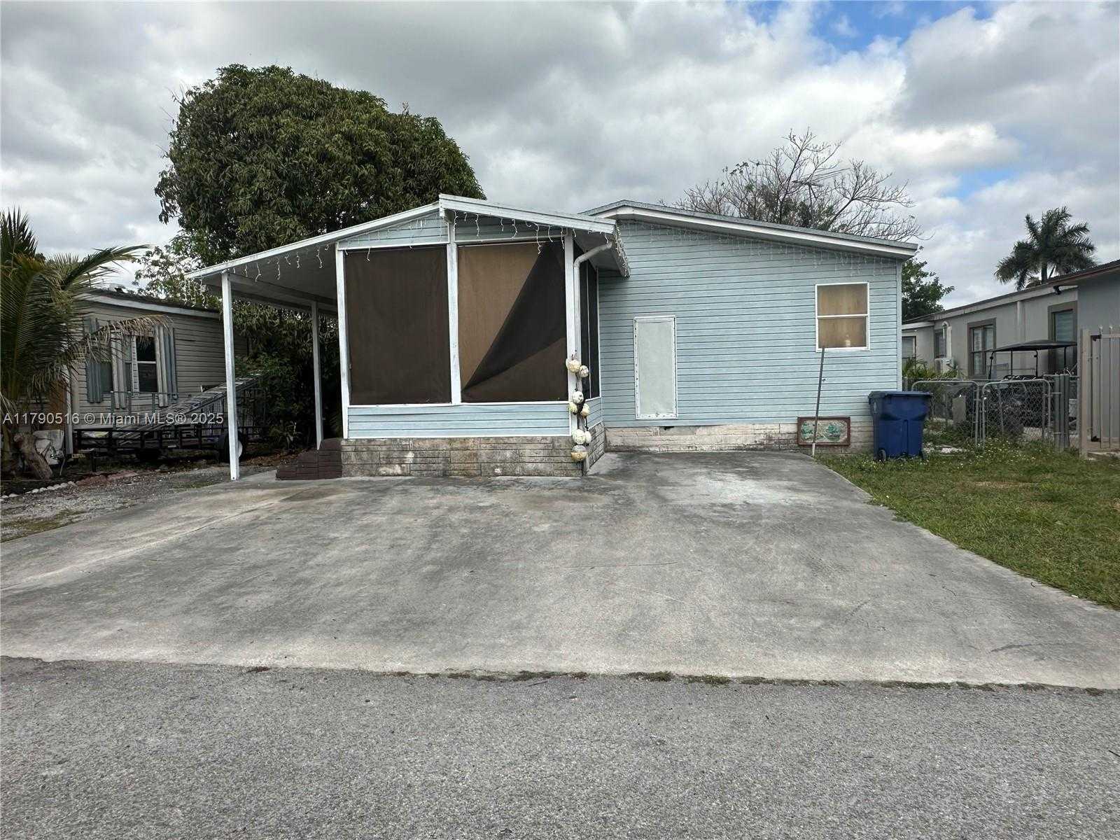 Small Image of 19800 SOUTH WEST 180TH AVE #266, Miami Number 2