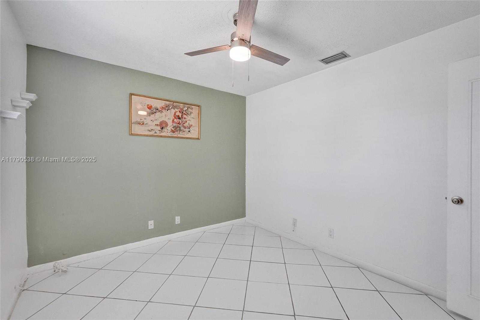 Small Image of 7618 NORTH WEST 88TH CIR, Tamarac Number 16