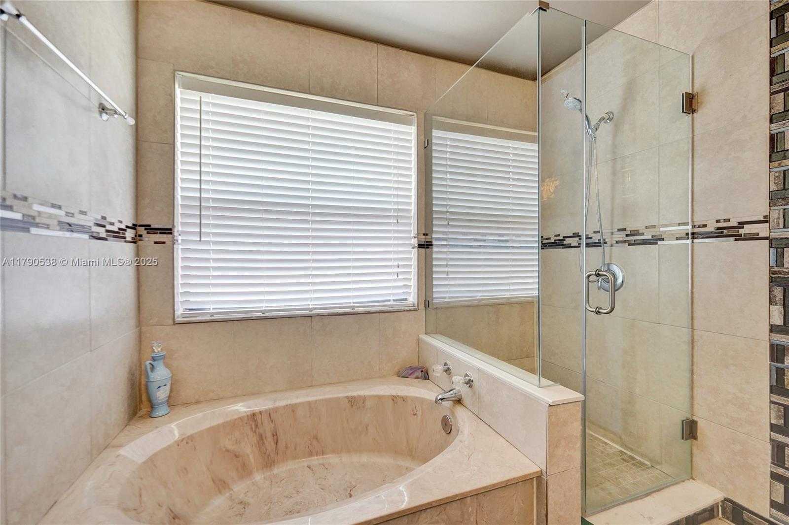 Small Image of 7618 NORTH WEST 88TH CIR, Tamarac Number 19