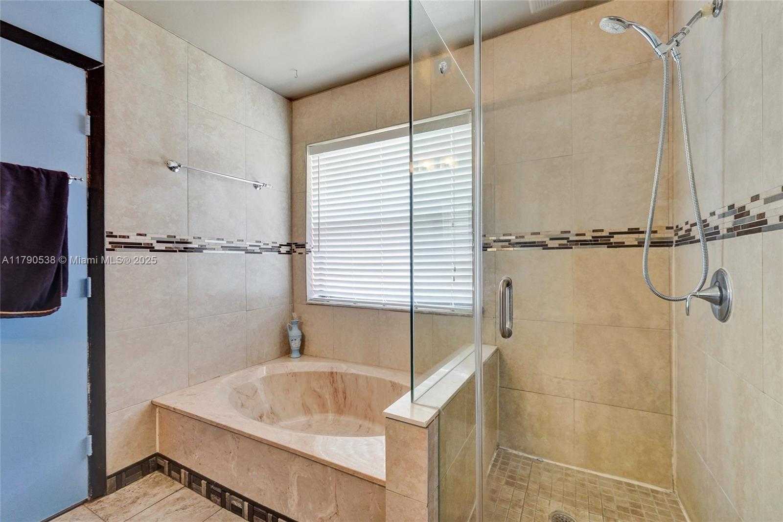 Small Image of 7618 NORTH WEST 88TH CIR, Tamarac Number 20