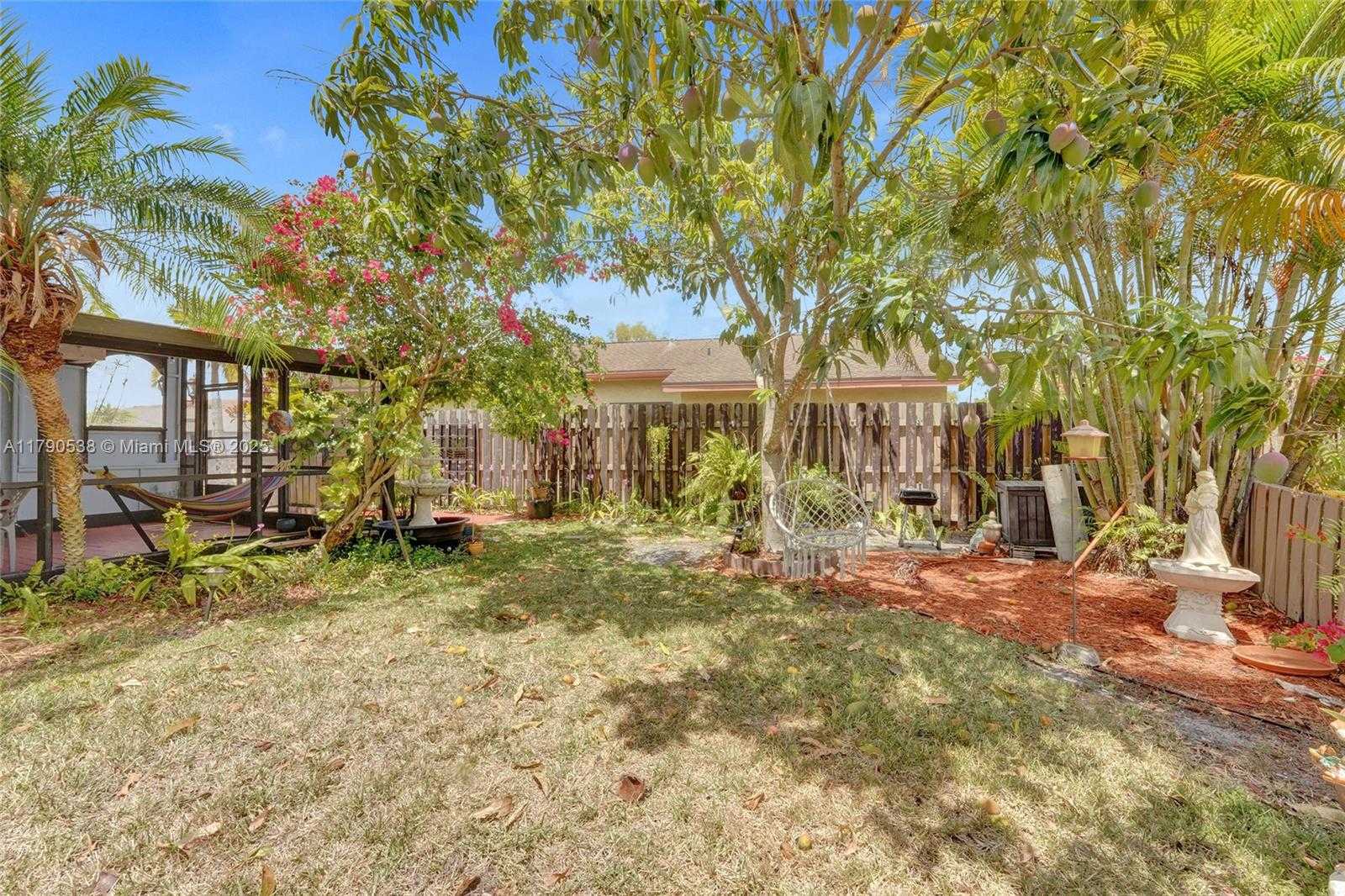 Small Image of 7618 NORTH WEST 88TH CIR, Tamarac Number 24