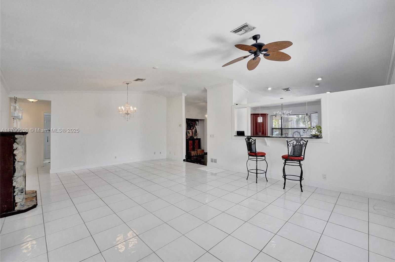 Small Image of 7618 NORTH WEST 88TH CIR, Tamarac Number 7