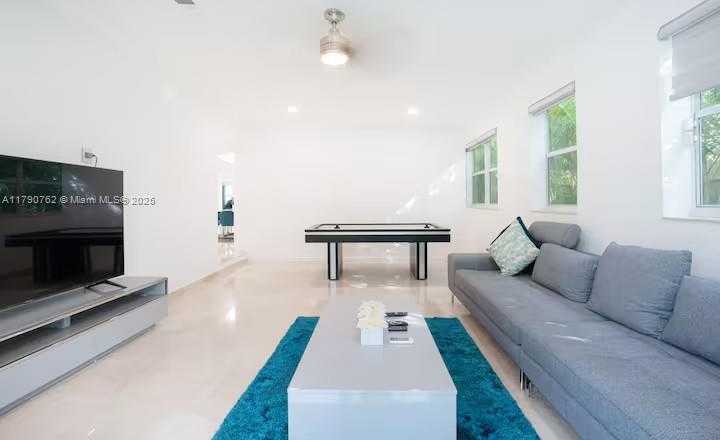 Small Image of 17650 NORTH EAST 19TH AVE, North Miami Beach Number 12
