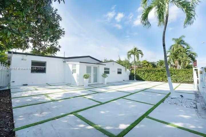 Small Image of 17650 NORTH EAST 19TH AVE, North Miami Beach Number 19