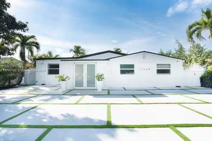 Small Image of 17650 NORTH EAST 19TH AVE, North Miami Beach Number 21