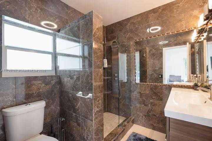 Small Image of 17650 NORTH EAST 19TH AVE, North Miami Beach Number 26