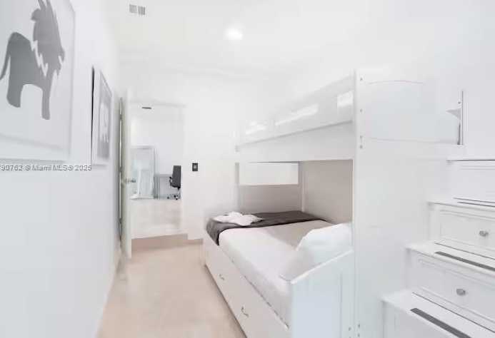 Small Image of 17650 NORTH EAST 19TH AVE, North Miami Beach Number 33