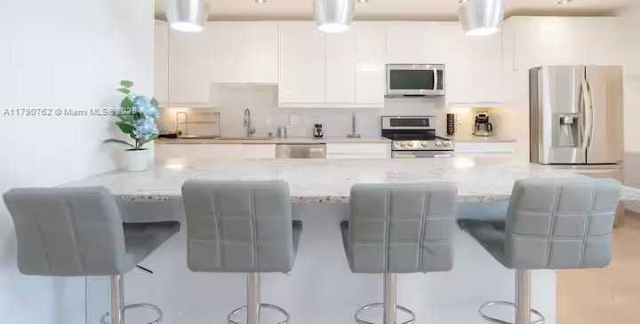 Small Image of 17650 NORTH EAST 19TH AVE, North Miami Beach Number 35