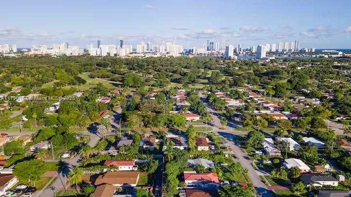 Small Image of 17650 NORTH EAST 19TH AVE, North Miami Beach Number 39