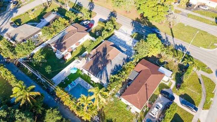 Small Image of 17650 NORTH EAST 19TH AVE, North Miami Beach Number 42
