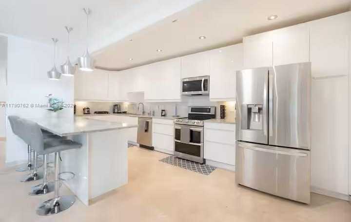 Small Image of 17650 NORTH EAST 19TH AVE, North Miami Beach Number 8