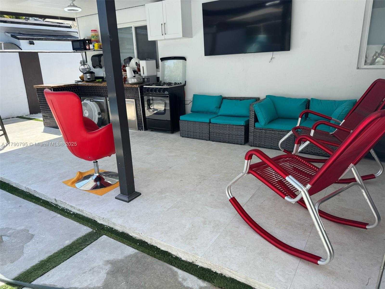 Small Image of 729 EAST 23RD ST, Hialeah Number 19