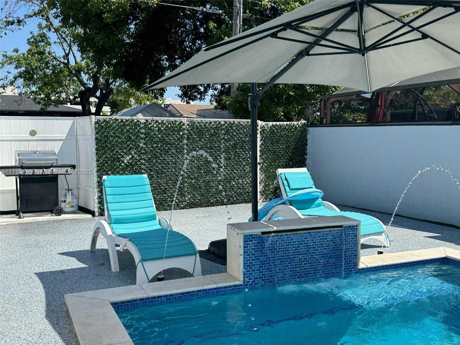 Small Image of 729 EAST 23RD ST, Hialeah Number 21