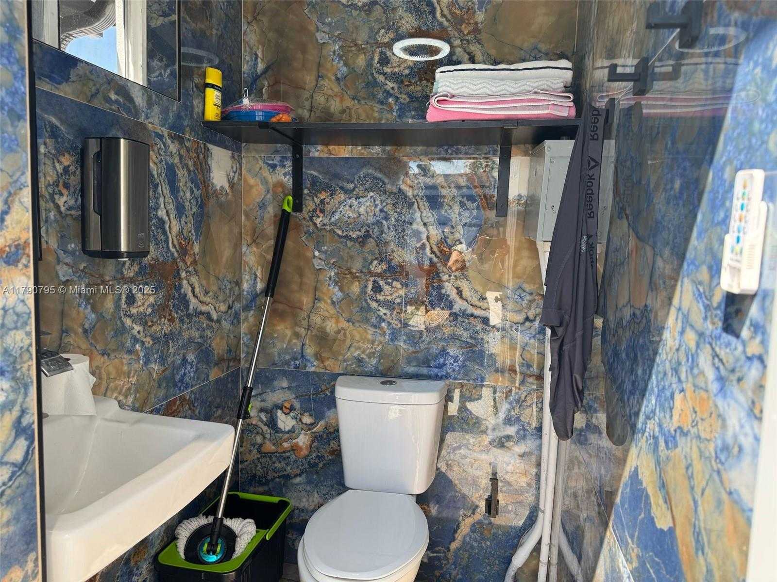 Small Image of 729 EAST 23RD ST, Hialeah Number 23