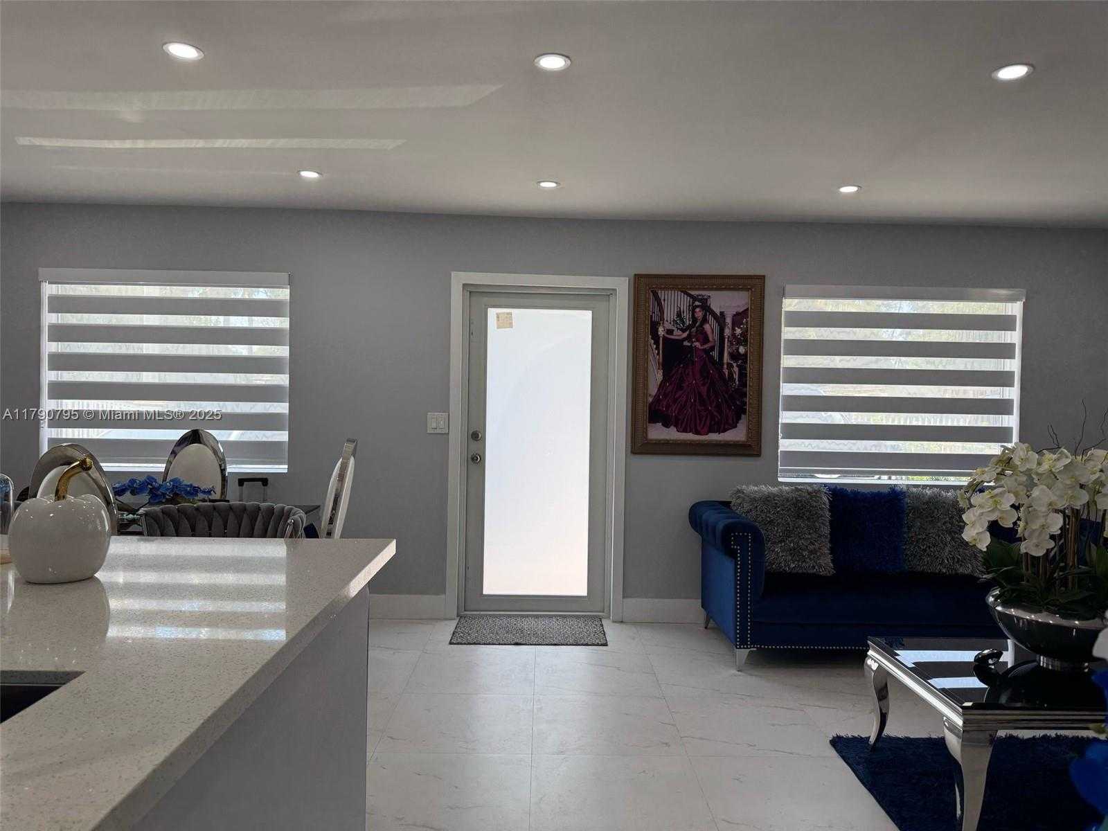 Small Image of 729 EAST 23RD ST, Hialeah Number 4
