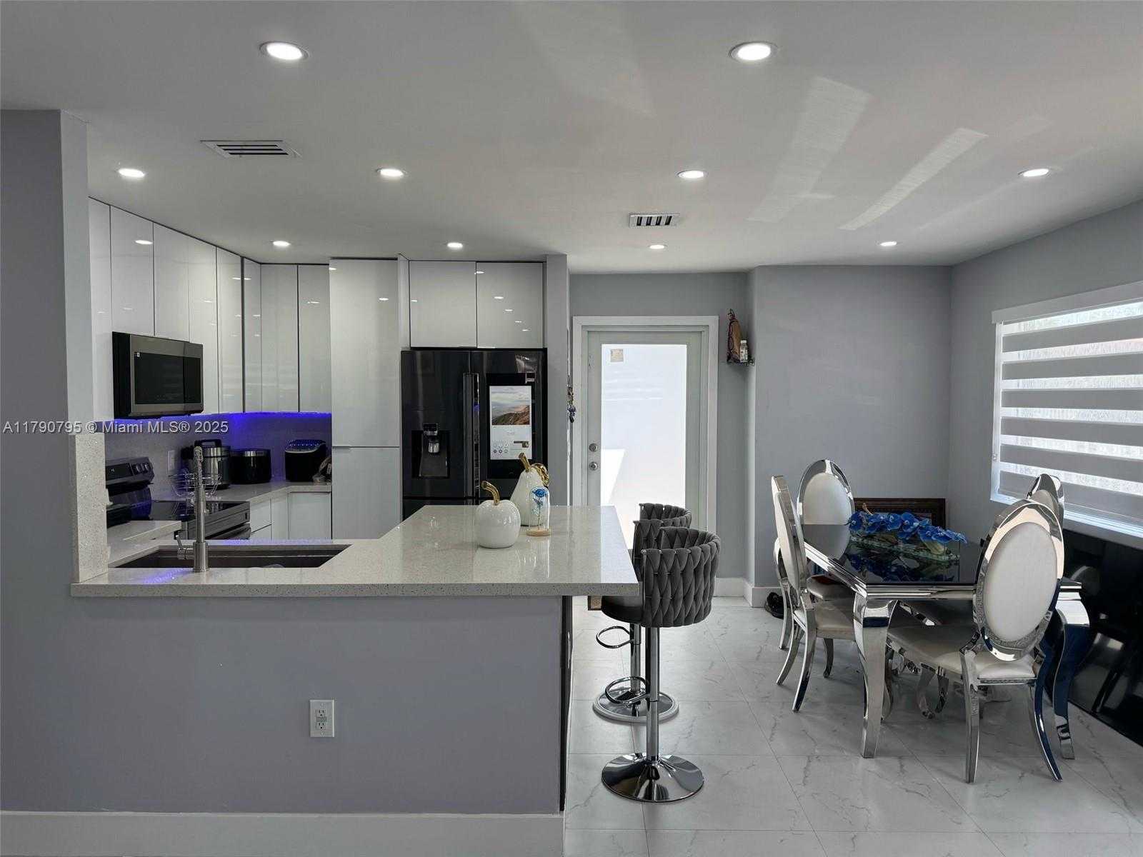 Small Image of 729 EAST 23RD ST, Hialeah Number 5