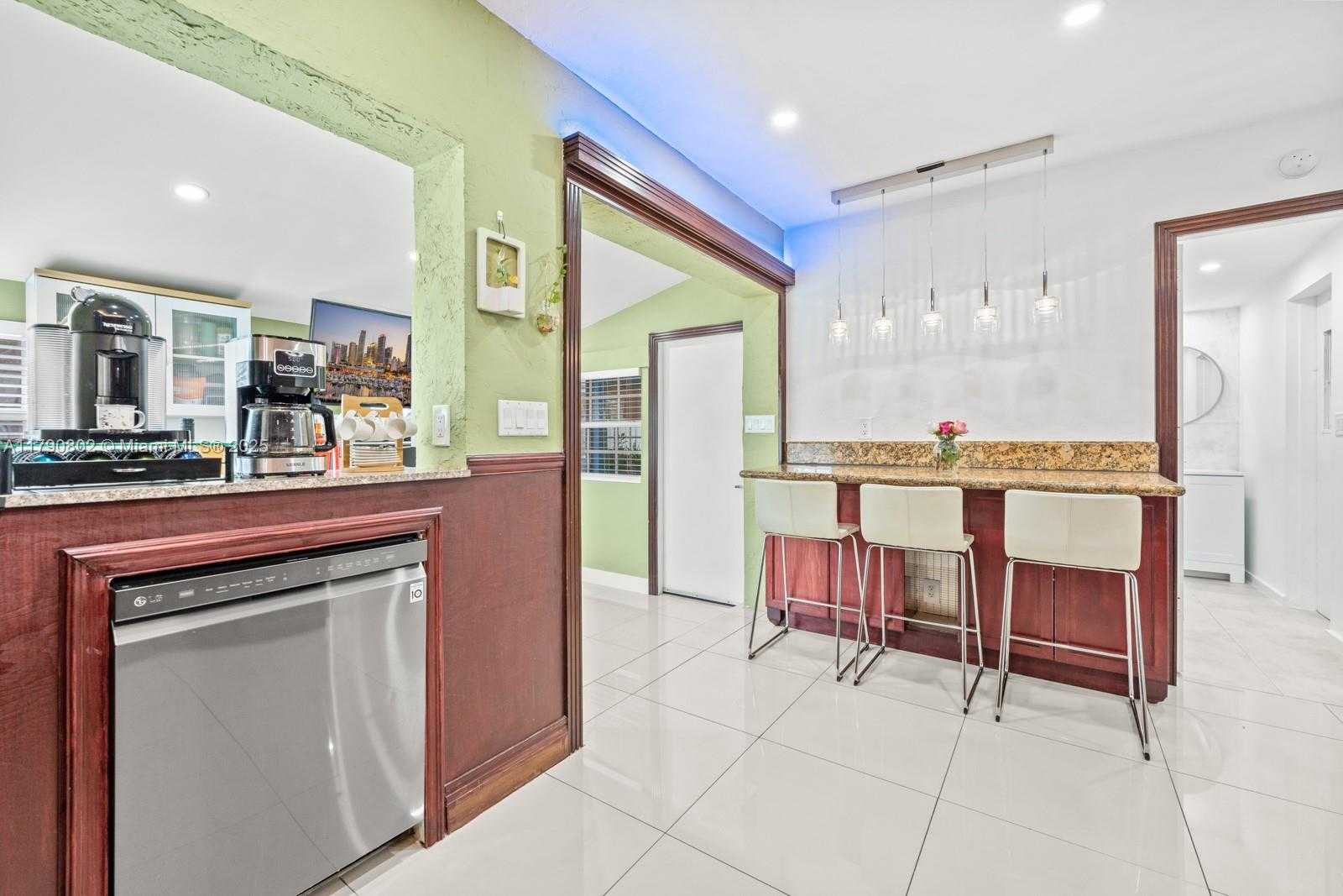 Small Image of 6800 SOUTH WEST 26TH ST, Miramar Number 9