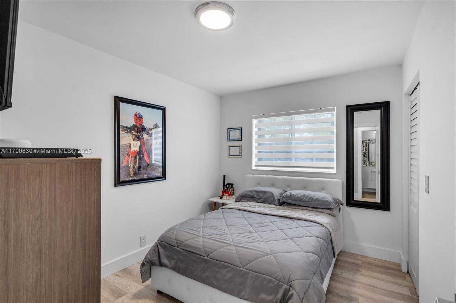 Small Image of 181 SOUTH WEST 76TH TER, Margate Number 21