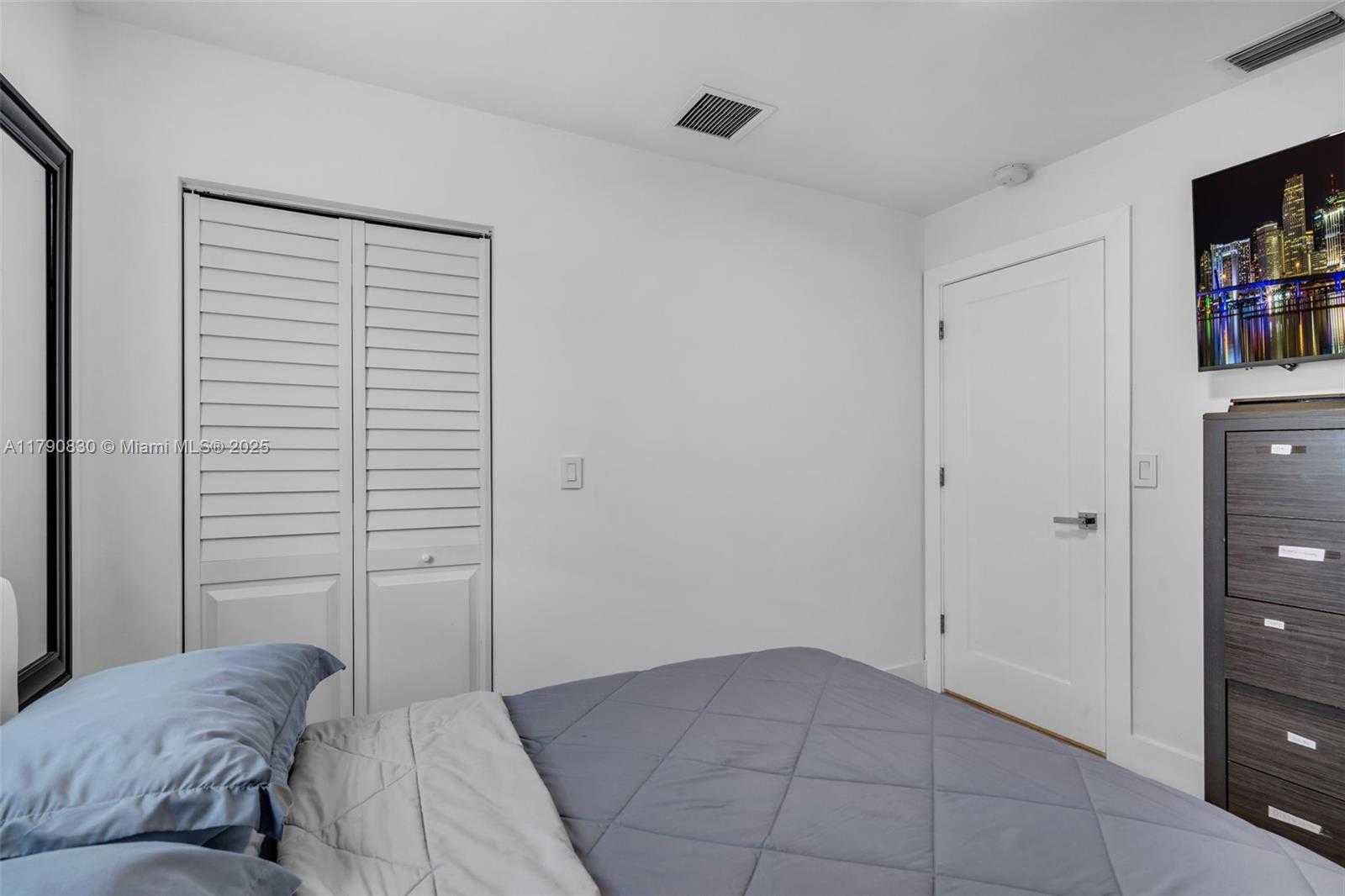 Small Image of 181 SOUTH WEST 76TH TER, Margate Number 22