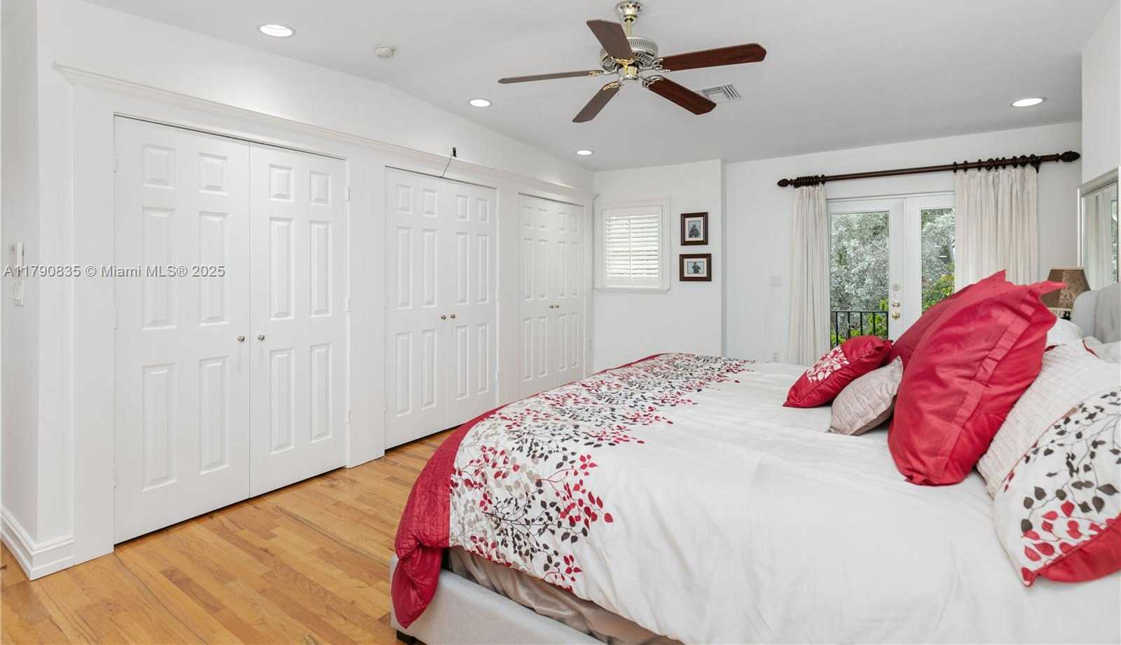 Small Image of 1075 NORTH EAST 89TH ST, Miami Number 24
