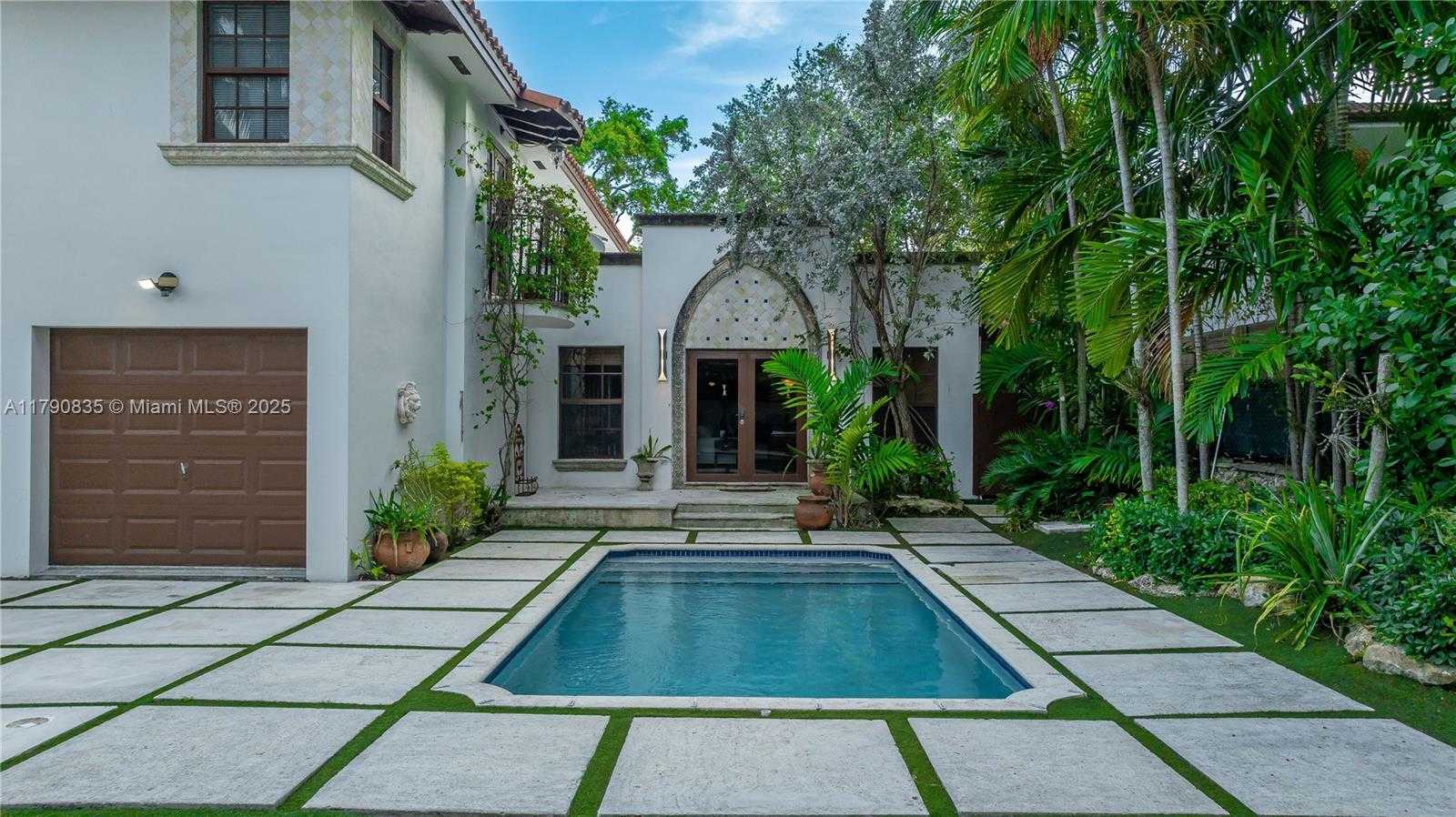 Small Image of 1075 NORTH EAST 89TH ST, Miami Number 32