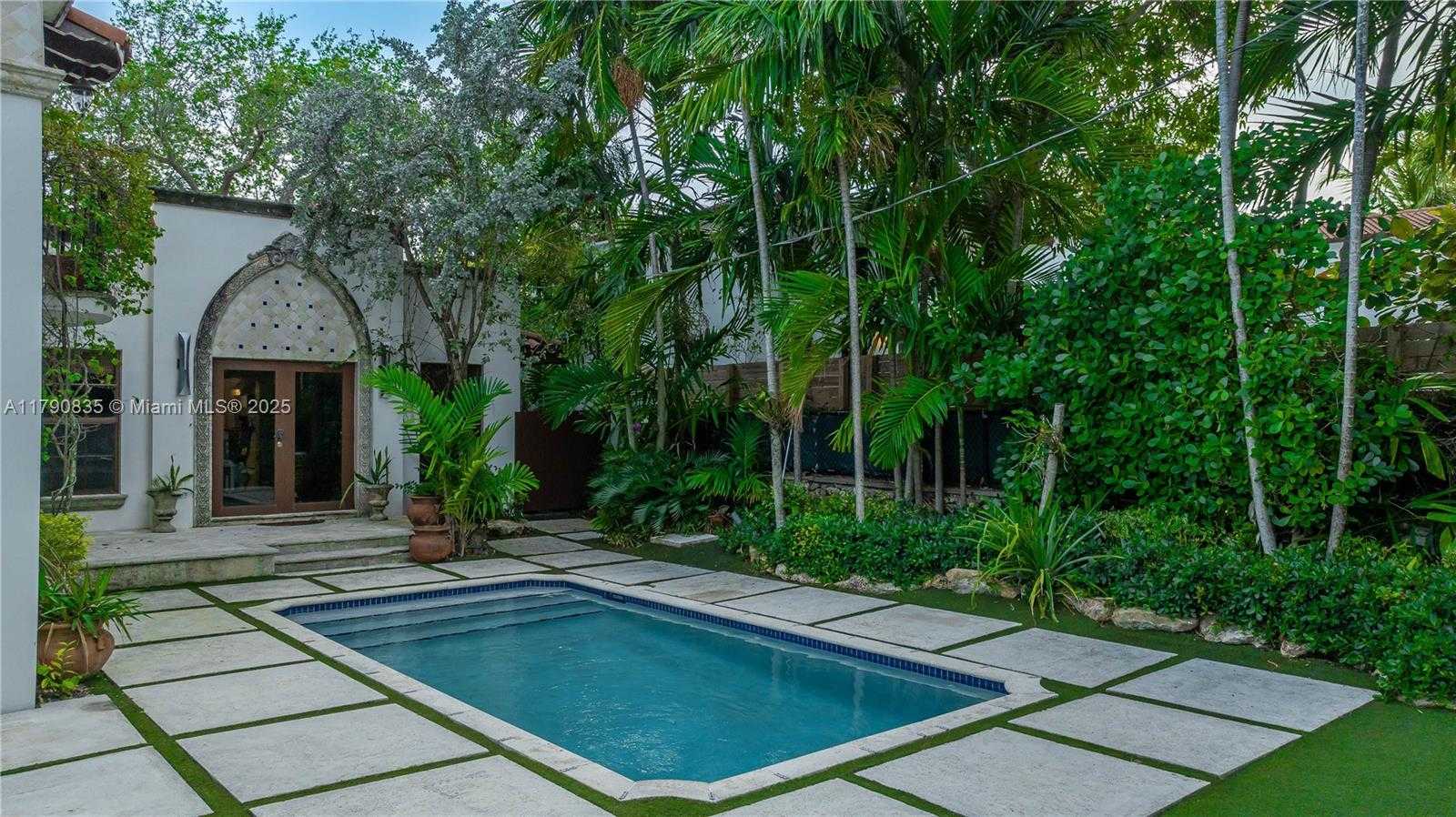 Small Image of 1075 NORTH EAST 89TH ST, Miami Number 33