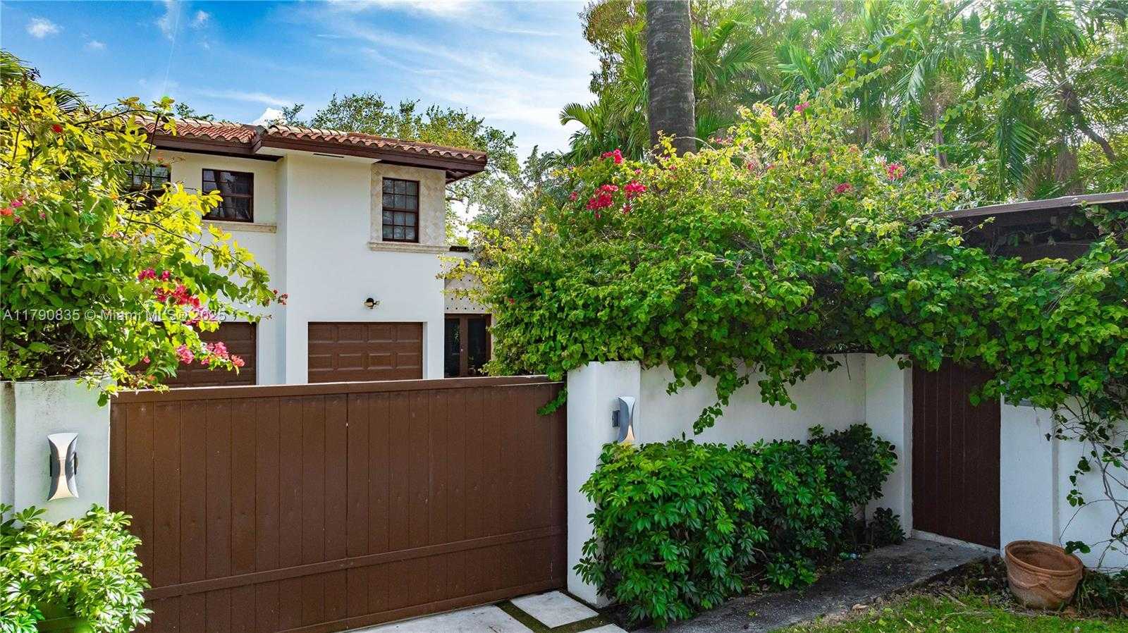 Small Image of 1075 NORTH EAST 89TH ST, Miami Number 38