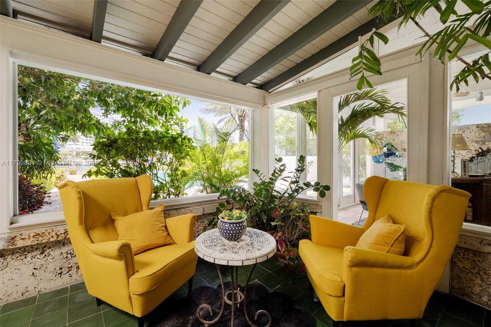 Small Image of 5215 PINE TREE DR, Miami Beach Number 15