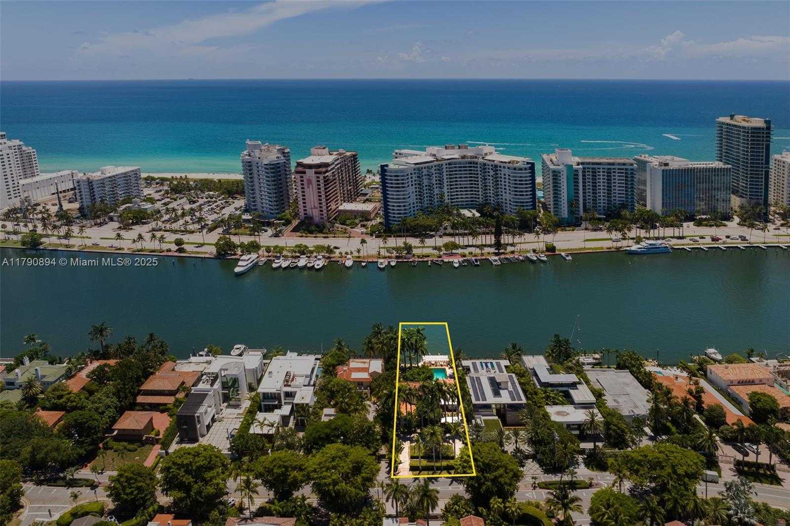 Small Image of 5215 PINE TREE DR, Miami Beach Number 24